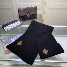 Louis Vuitton Caps Scarfs